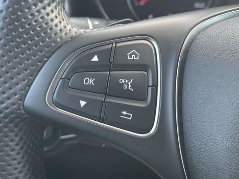 Used 2017 Mercedes-Benz GLC 300 4MATIC image 22