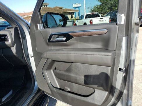 New 2026 Chevrolet Tahoe LS image 9