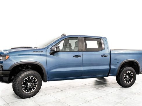 Used 2024 Chevrolet Silverado 1500 ZR2 w/ Technology Package AWD/4WD image 4