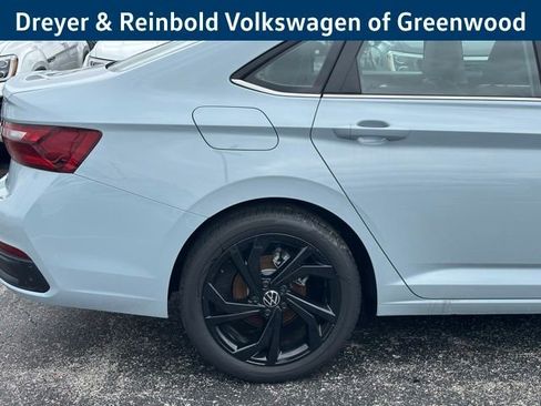 New 2026 Volkswagen Jetta SE image 9