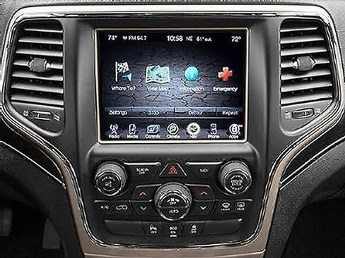 Used 2014 Jeep Grand Cherokee Limited w/ Luxury Group II AWD/4WD image 19