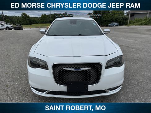 Used 2018 Chrysler 300 Limited w/ Safetytec Plus Group AWD/4WD image 2