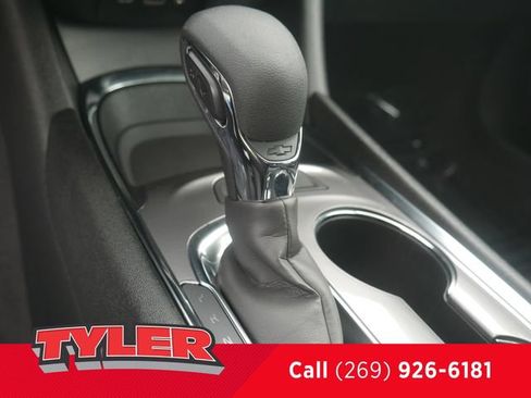 Used 2024 Chevrolet Malibu LT FWD image 35