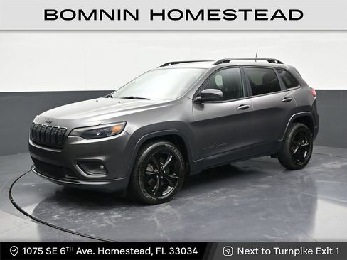 Used 2019 Jeep Cherokee Latitude Plus FWD image 1