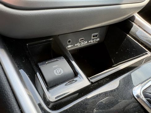Certified 2024 Subaru Outback Premium AWD/4WD image 14