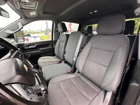 Used 2024 Chevrolet Silverado 2500 LT AWD/4WD image 11