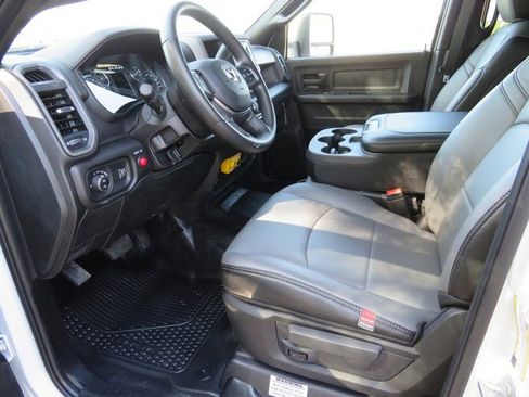 New 2023 RAM 5500 Tradesman w/ Chrome Appearance Group image 41