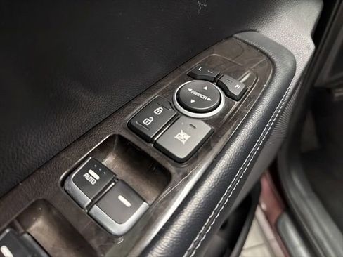 Used 2017 Kia Sorento LX image 14