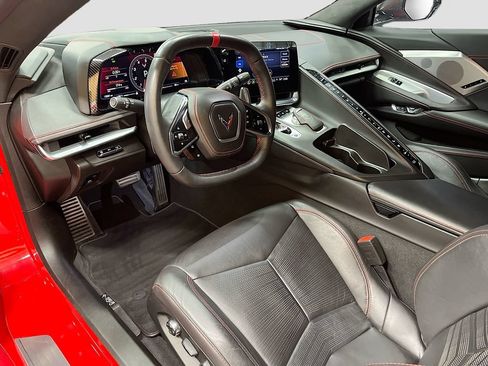 Used 2021 Chevrolet Corvette Stingray Premium Cpe w/ Z51 Performance Package RWD image 9