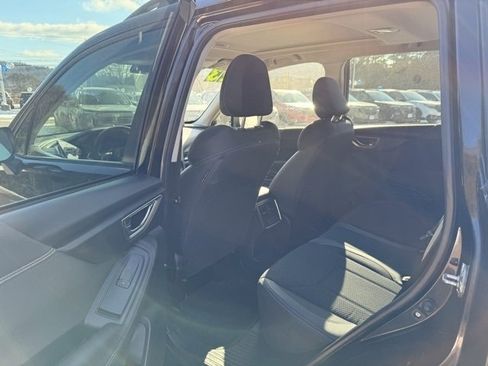 Used 2023 Subaru Forester Premium image 17