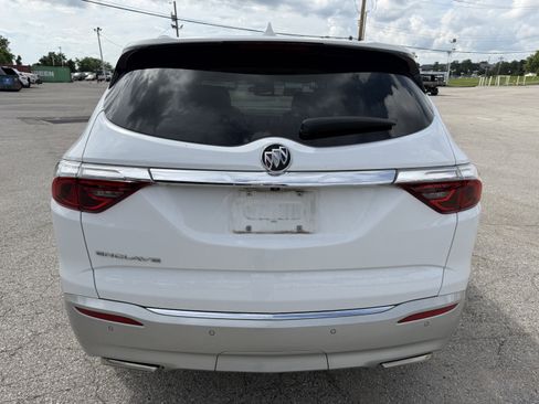 Used 2023 Buick Enclave Essence w/ Experience Buick Package FWD image 4
