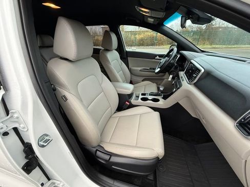Used 2021 Kia Sportage S image 9