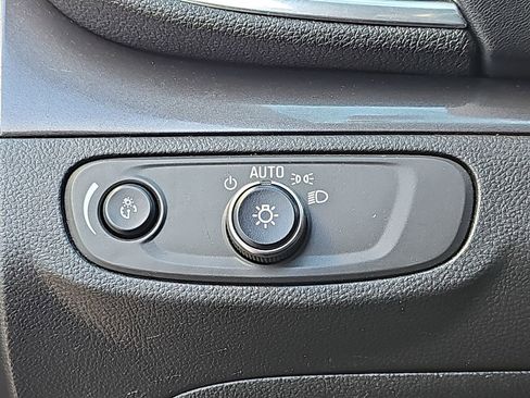 Used 2018 Buick Encore Preferred image 30