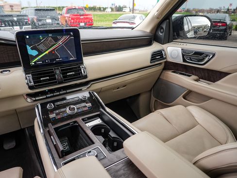 Used 2019 Lincoln Navigator Reserve w/ Cargo Package image 24