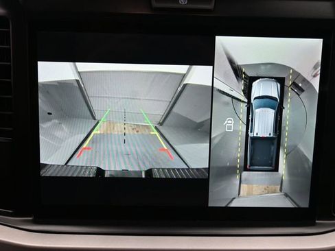 New 2025 Ford F250 XLT w/ Black Appearance Package image 21