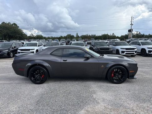 Used 2022 Dodge Challenger R/T Scat Pack RWD image 8