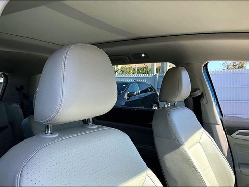 Certified 2022 Volkswagen Atlas SEL AWD/4WD image 22