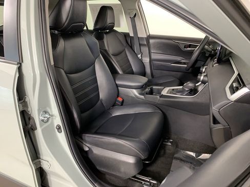 Used 2023 Toyota RAV4 XLE Premium AWD/4WD image 39