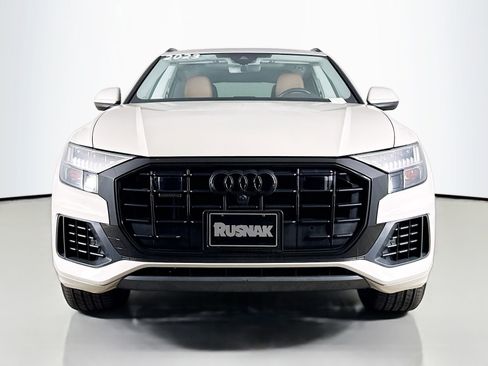 Used 2023 Audi Q8 Premium w/ Convenience Package AWD/4WD image 2