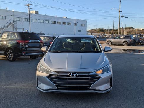 Used 2020 Hyundai Elantra SE image 8