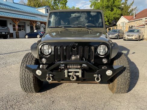 Used 2016 Jeep Wrangler Unlimited Sport AWD/4WD image 3