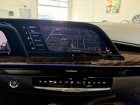 Used 2023 Cadillac Escalade Sport Platinum w/ LPO, ONYX Package AWD/4WD image 23