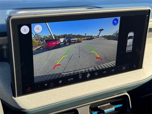 New 2025 Ford Maverick XLT w/ Equipment Group 301A image 23