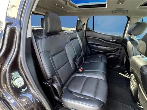 Used 2018 GMC Acadia SLT image 25