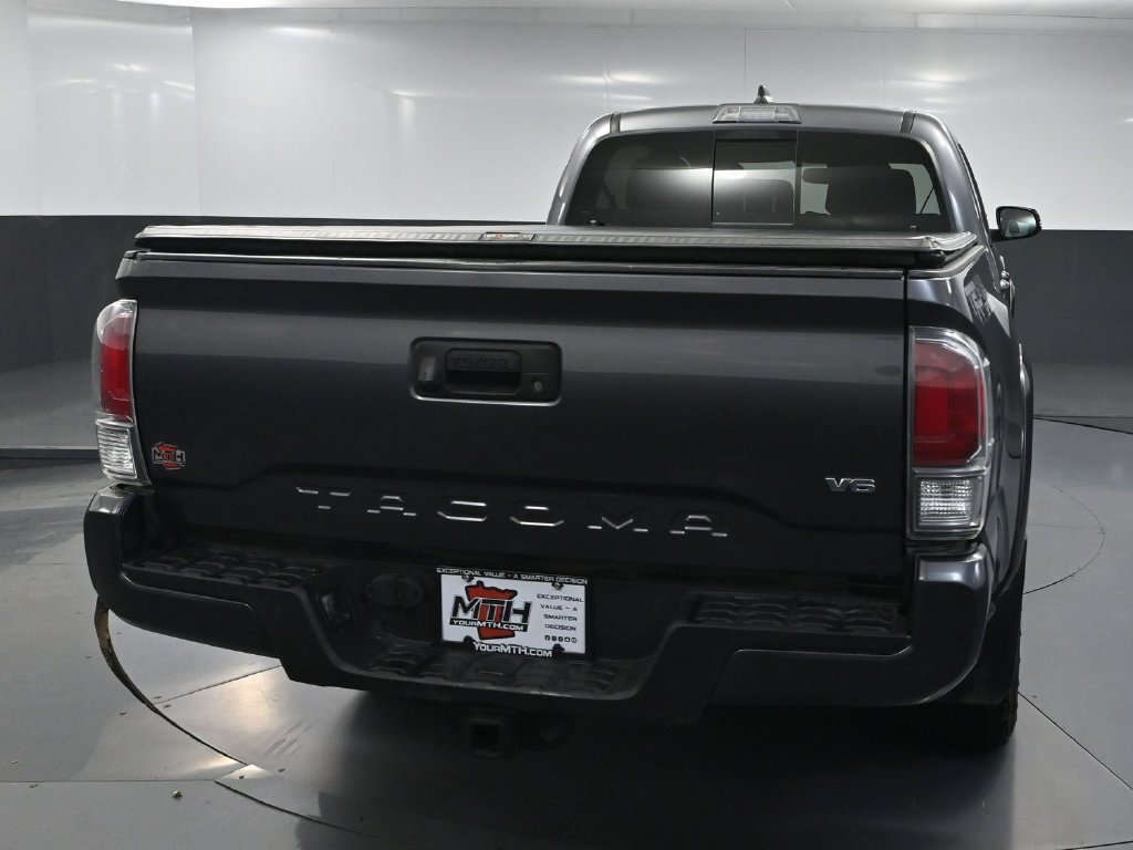 Used 2021 Toyota Tacoma TRD Sport AWD/4WD image 4