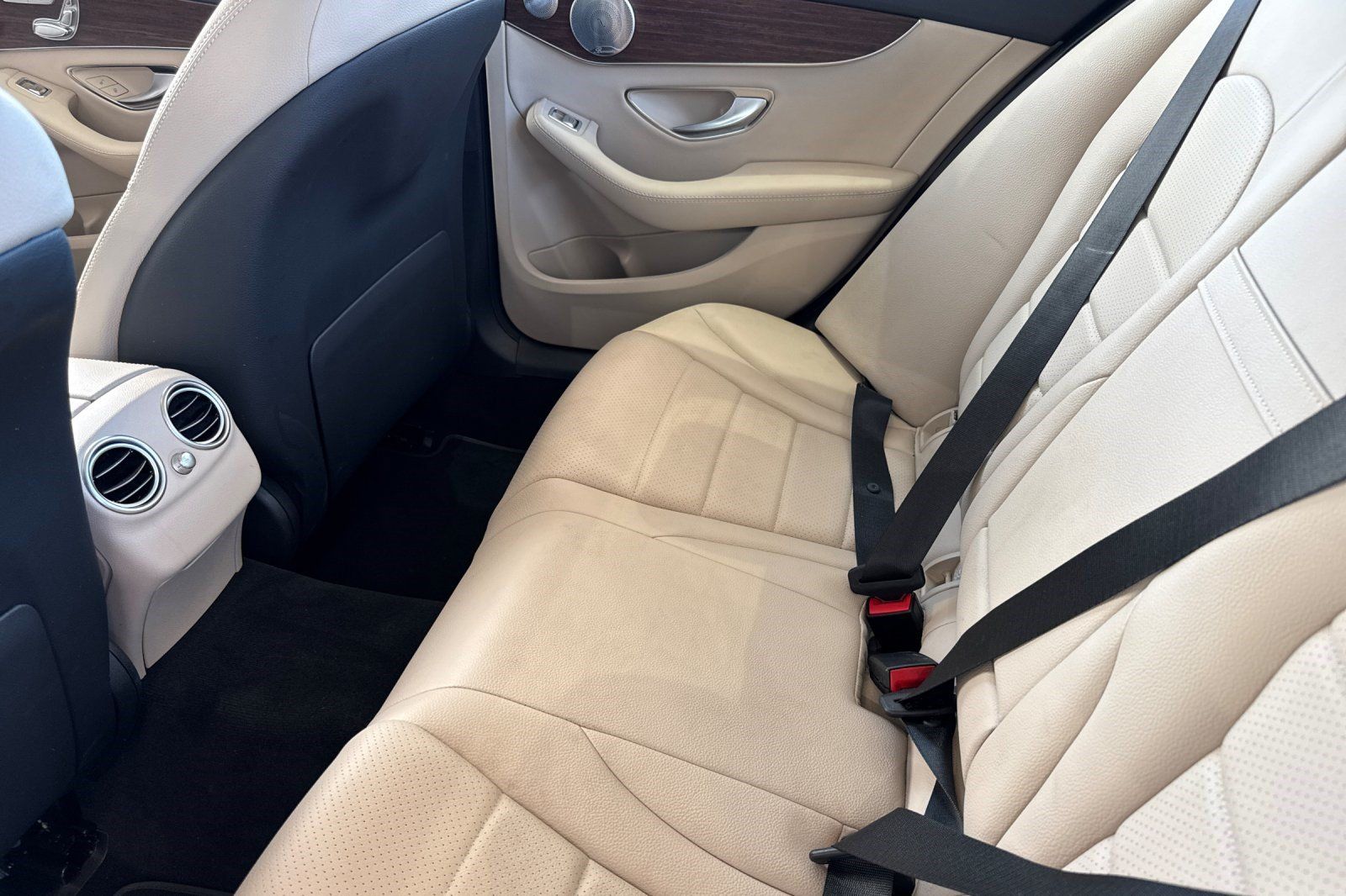 Used 2019 Mercedes-Benz C 300 4MATIC Sedan image 15