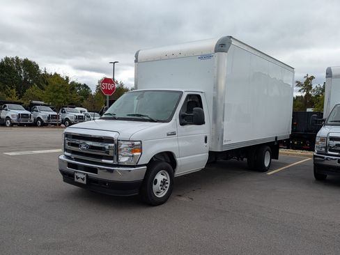 New 2026 Ford E-350 and Econoline 350 Super Duty w/ Power Equipment Group image 5