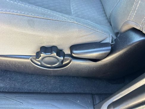 Used 2021 Toyota Tacoma SR image 31