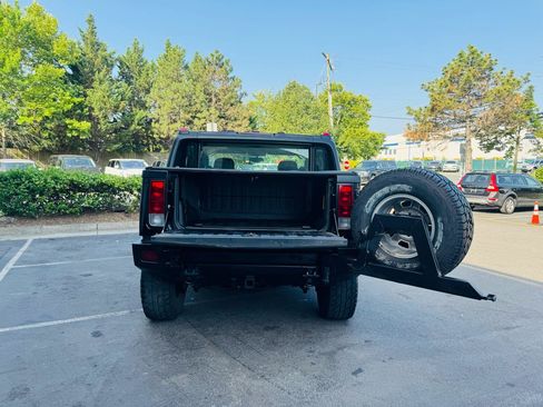 Used 2005 HUMMER H2 SUT w/ Preferred Equipment Group AWD/4WD image 40