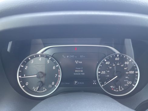 Used 2024 Nissan Titan SV w/ SV Convenience Package AWD/4WD image 20