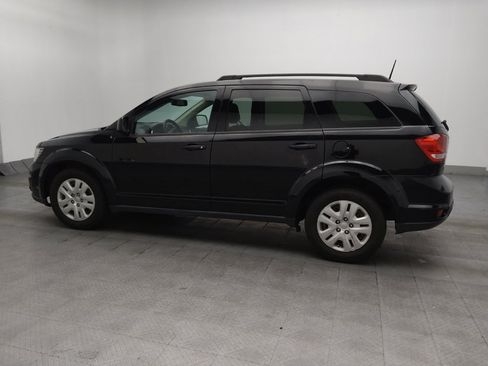Used 2019 Dodge Journey SE FWD image 3