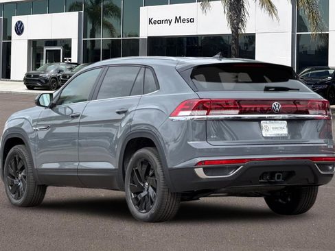 New 2026 Volkswagen Atlas Cross Sport SE FWD image 6