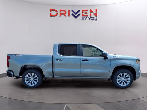 New 2026 Chevrolet Silverado 1500 Custom image 6