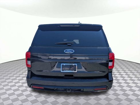 Used 2022 Ford Expedition XLT AWD/4WD image 4