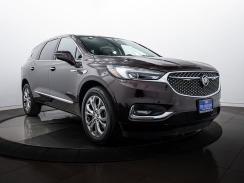 Used 2021 Buick Enclave Avenir w/ Avenir Technology Package image 2