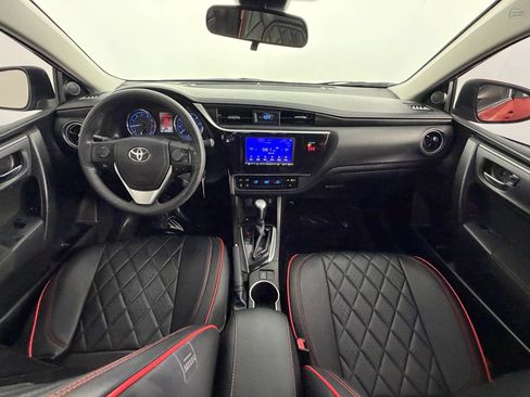 Used 2019 Toyota Corolla LE w/ Carpet Mat Package (TMS) FWD image 19