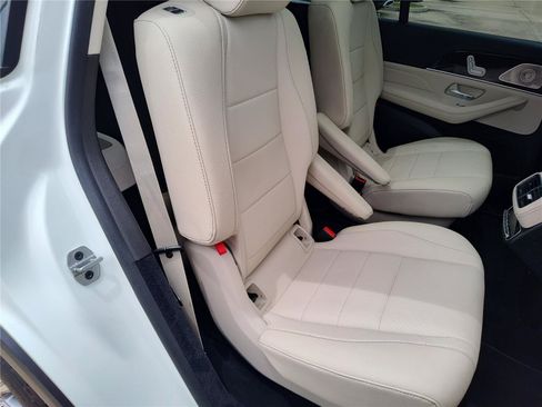Used 2021 Mercedes-Benz GLS 450 4MATIC image 26