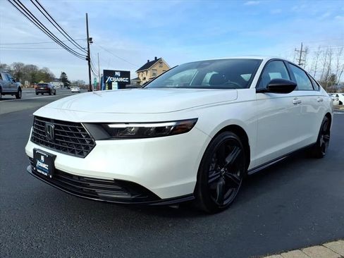 Used 2024 Honda Accord Sport image 7