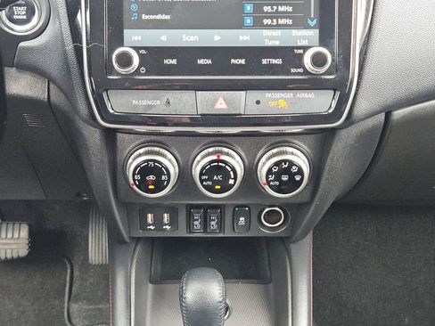 Used 2025 Mitsubishi Outlander Sport SE AWD/4WD image 21