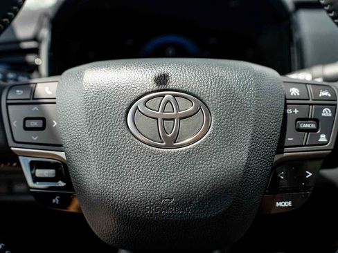 New 2026 Toyota Camry SE FWD image 11