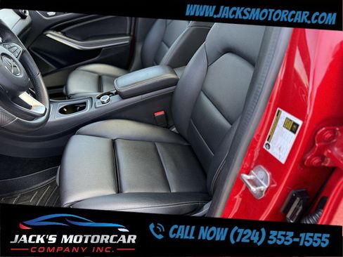 Used 2019 Mercedes-Benz GLA 250 4MATIC image 19