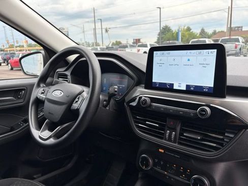 Used 2025 Ford Escape Active AWD/4WD image 10