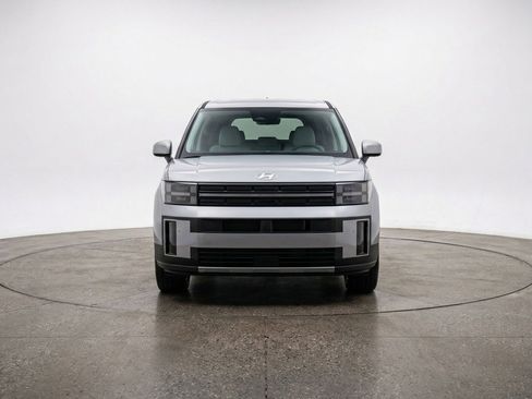 Used 2025 Hyundai Santa Fe SEL image 2