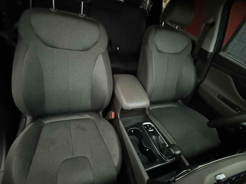 Used 2020 Hyundai Santa Fe SE image 48