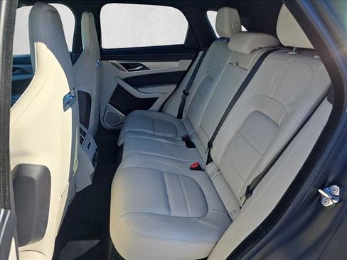 Certified 2025 Jaguar F-PACE R-Dynamic S image 14
