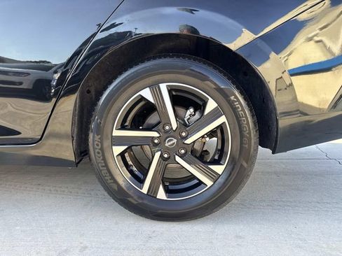 Used 2024 Nissan Sentra SV FWD image 4